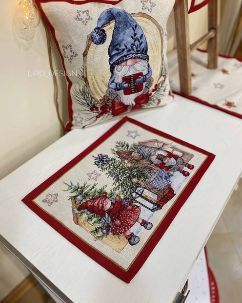 Серветка новорічна гобеленова "Гном" (33 х 45 см) byMe