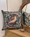 Гобеленова наволочка з пташкою (45*45 см)