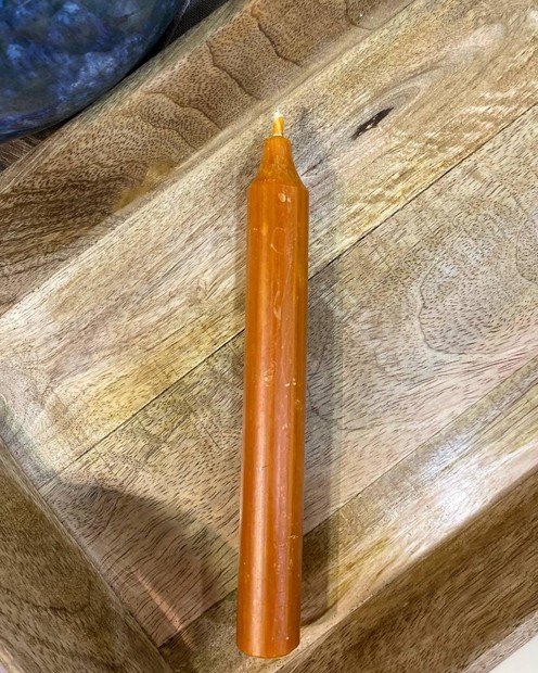 Свічка оранжевого кольору (18 см,d 2 см) Vloria