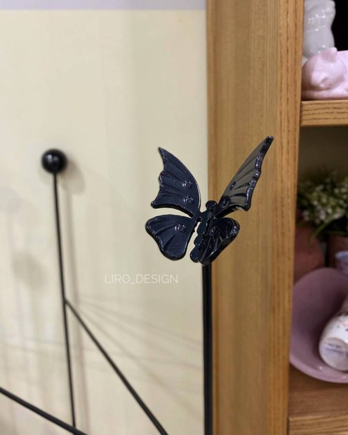 Опора для рослин з метеликом (чорна, h 126*62 см) byMe