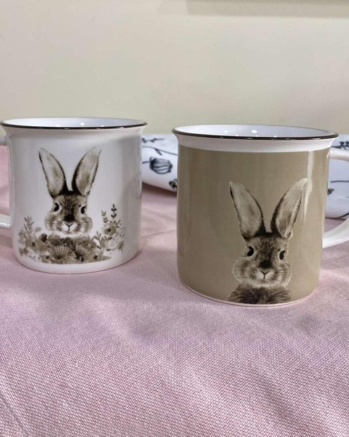 Чашка бежева з кроликом (320 мл, порцеляна) byMe