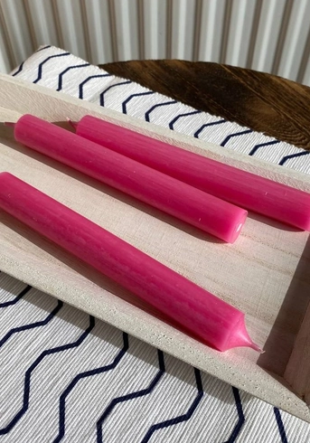 Свічка  рожевого кольору (18 см,d 2 см)