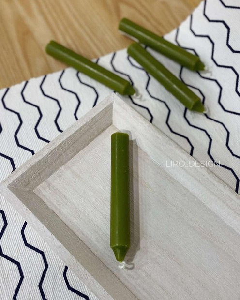 Свічка зеленого кольору (12 см,d 1.8 см) byMe